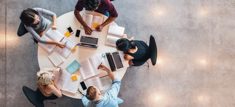 Incorporating online learning into a traditional course