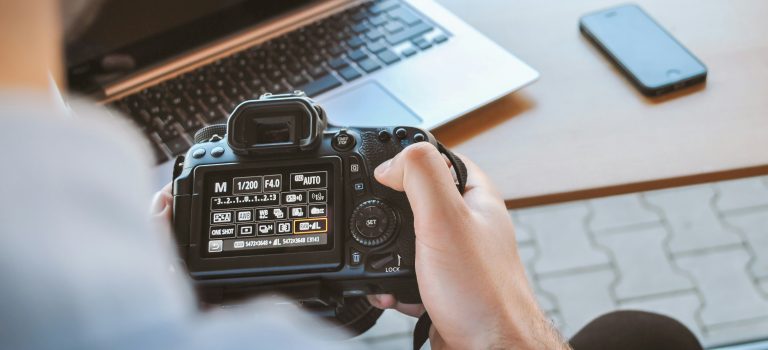 Online Photography Education Trends and Forecast